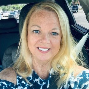 Meet your Posher, Vicki